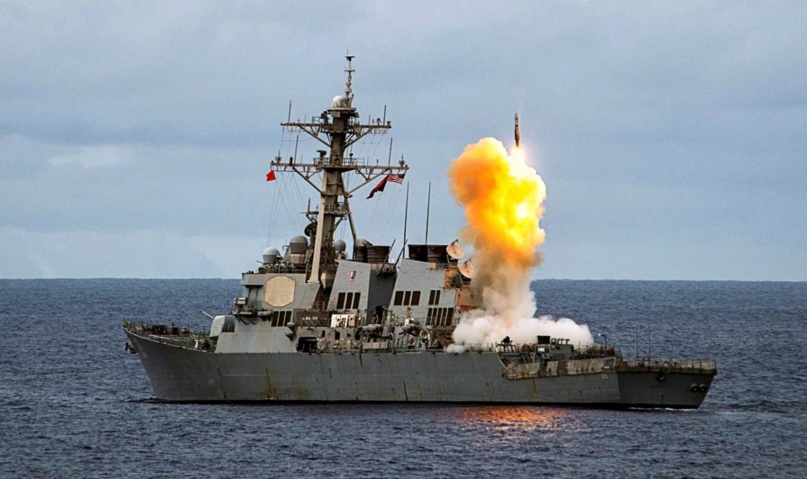 US Mulls Deploying Additional 14,000 Troops, More Ships, Military Hardware to Middle East