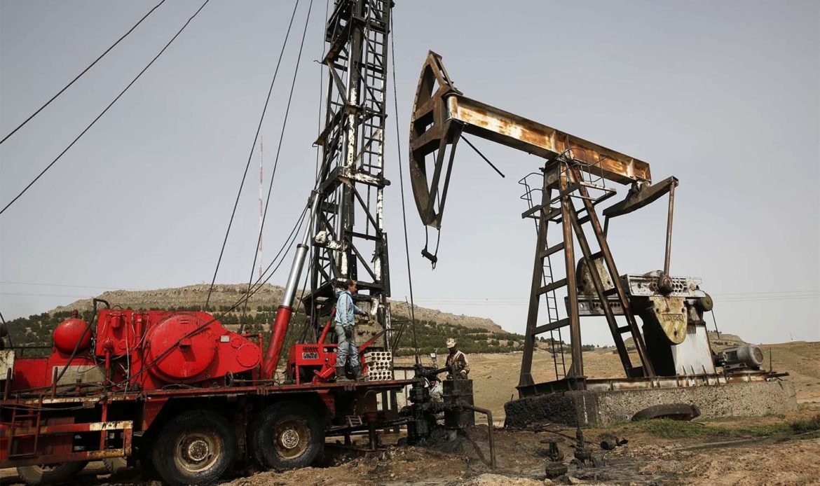 US military dispatches 35 trucks to oil-rich northeastern Syria