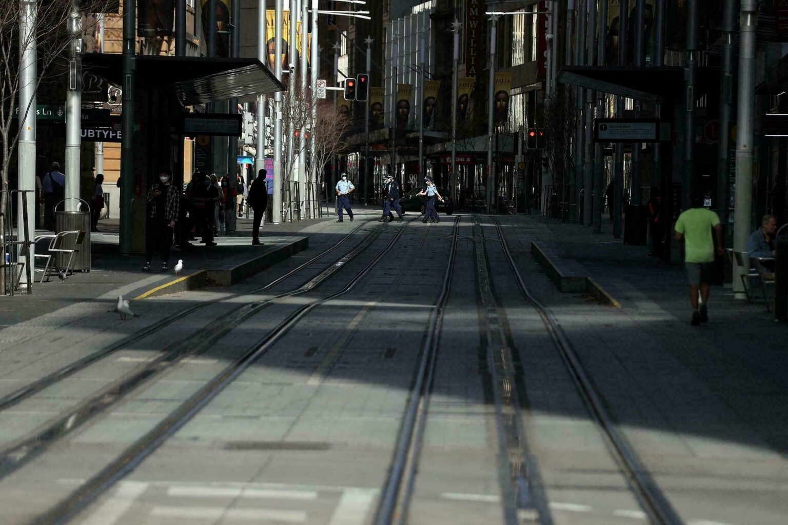 Sydney to scrap hotel quarantine for overseas visitors .