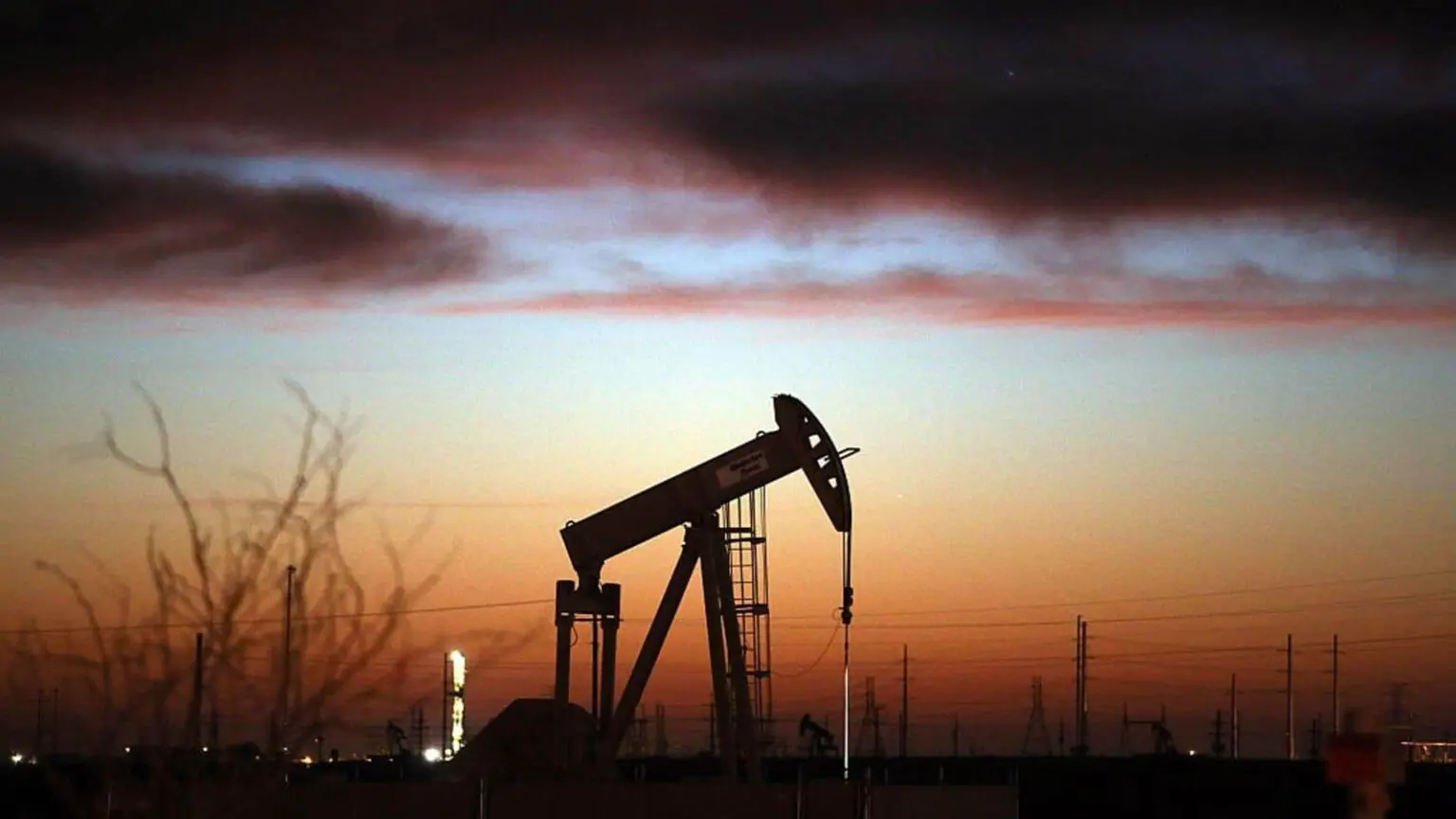 Oil prices are falling from the highest level in 7 years