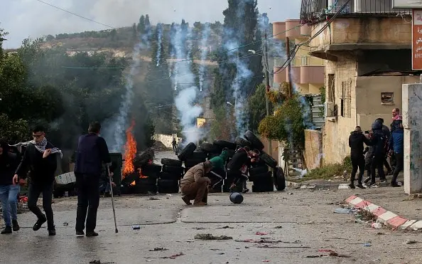 People of Burqa confront IOF attempt to set up checkpoint