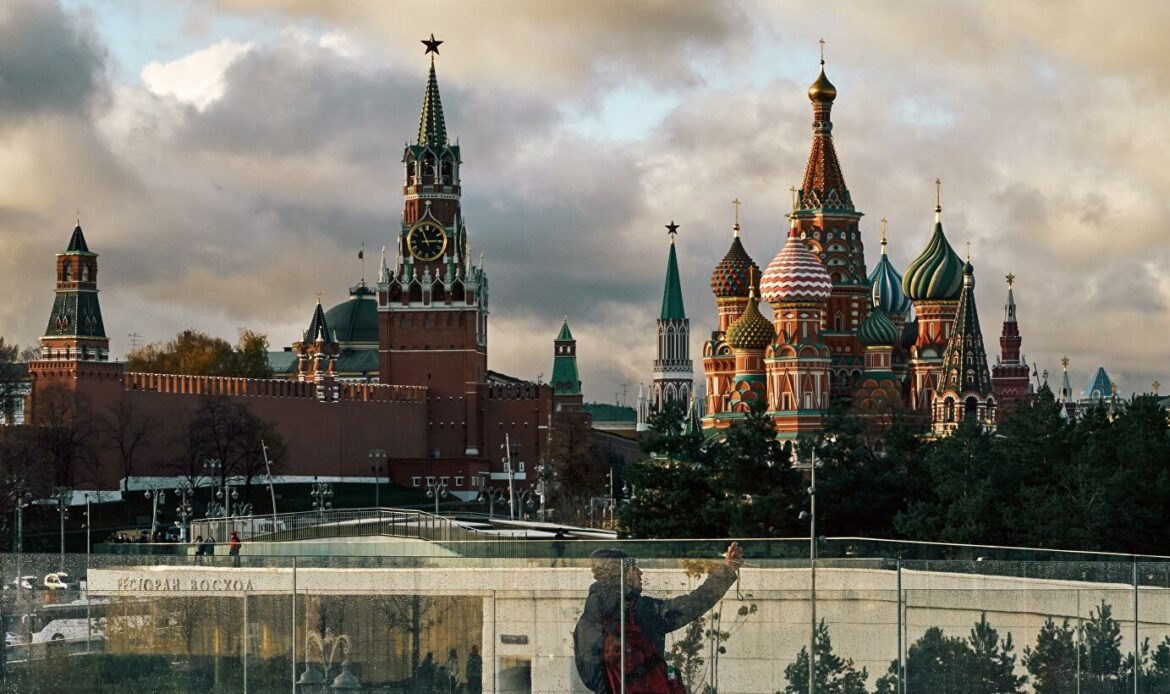 Kremlin: Ukraine amassing troops on contact line in Donbass in apparent preparation for attack