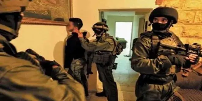 Israeli Occupation arrest six Palestinians in the West Bank