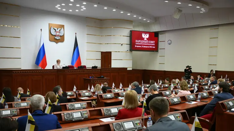 Donbass republics ratify treaties with Russia