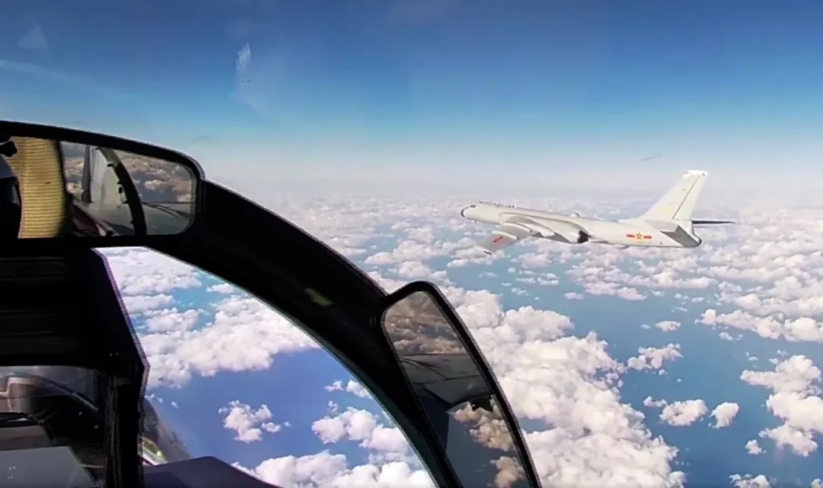 Russian, Chinese Strategic Bombers Complete 13-Hour-Long Patrol Over Sea of Japan, East China Sea