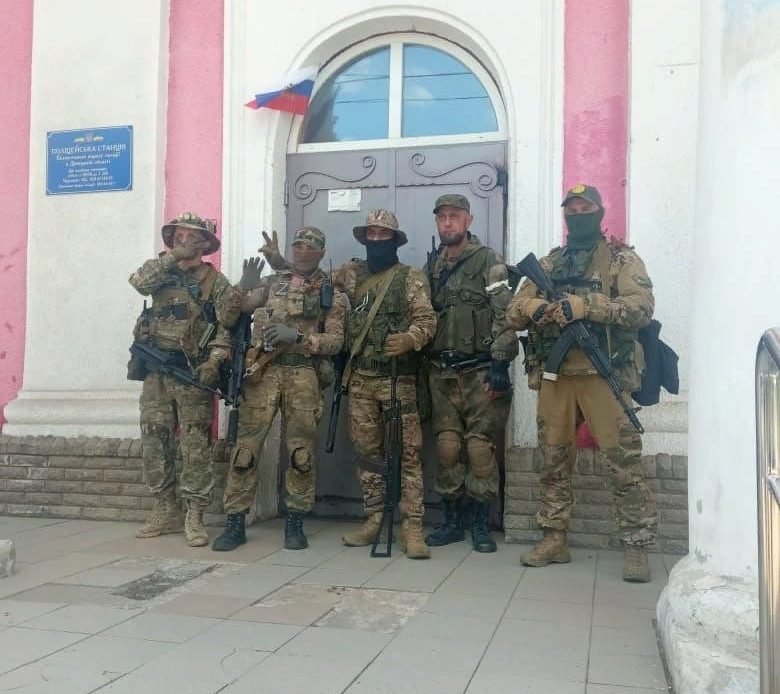 Russian forces approached Svetlodarsk city in Donetsk People’s Republic (PHOTOS)