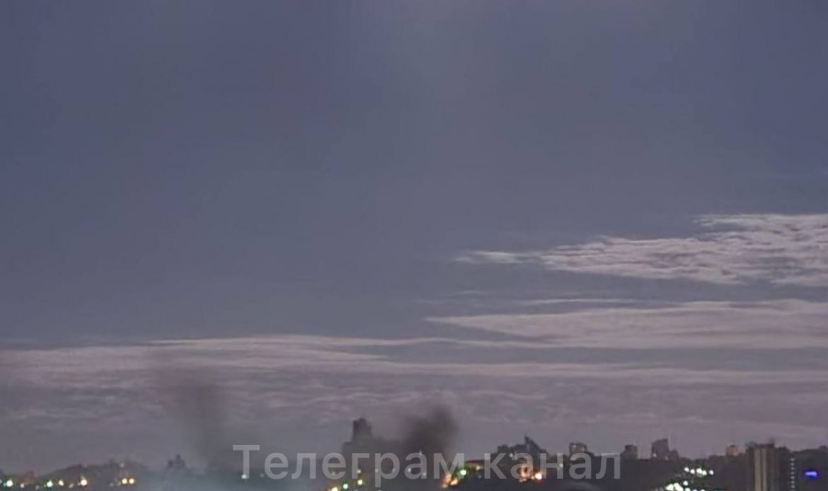 Mysterious explosions rocked Kiev (VIDEOS)