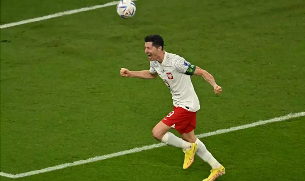 Lewandowski scores first World Cup goal as Poland sink Saudis