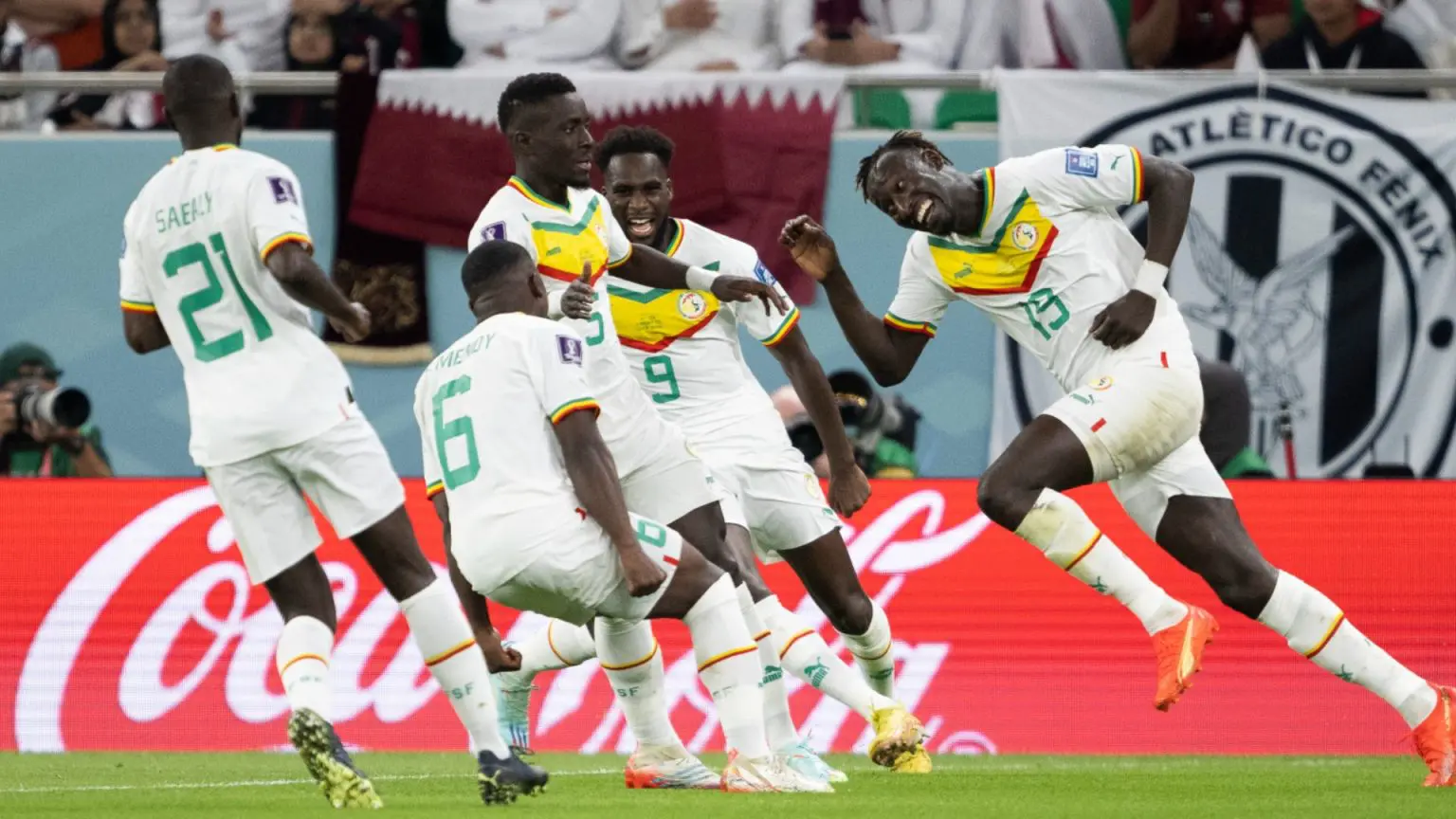 Senegal and Netherlands progress to World Cup knockout stages