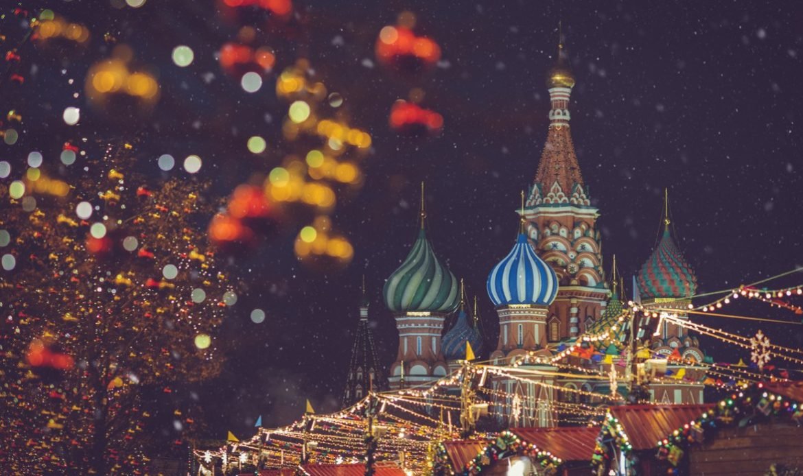 Russia keeps amassing forex reserves.