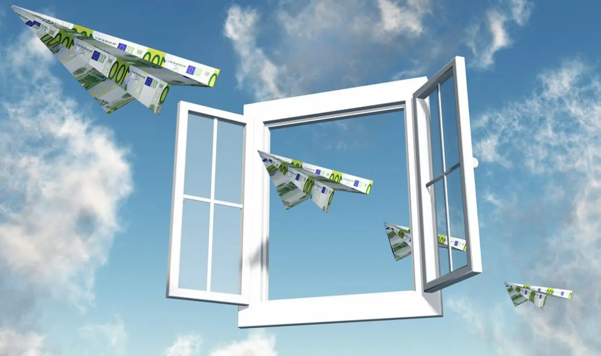 Transfers to foreign banks from Russia surge 26-fold.