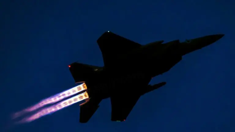 Israeli Strikes places in Syria -Aleppo`s airport out of service for second time in weeks (video)