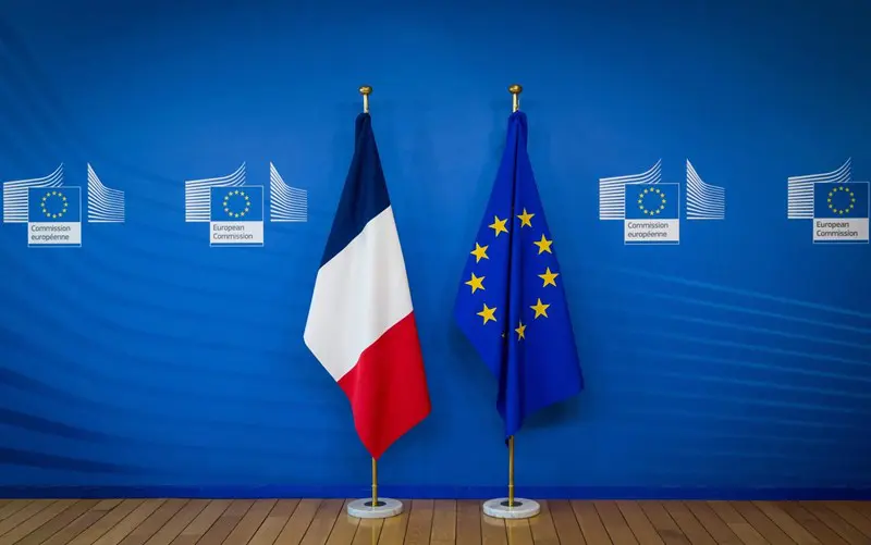 Paris blocking EU plan on financing Kiev munition supplies: Reports