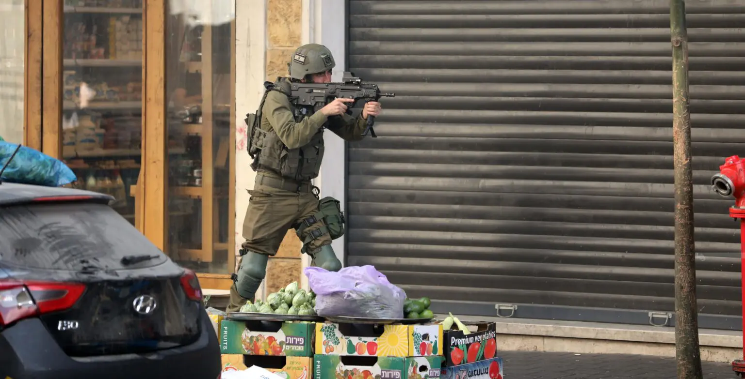 9 Palestinians injured during confrontations with Israeli forces near Ramallah