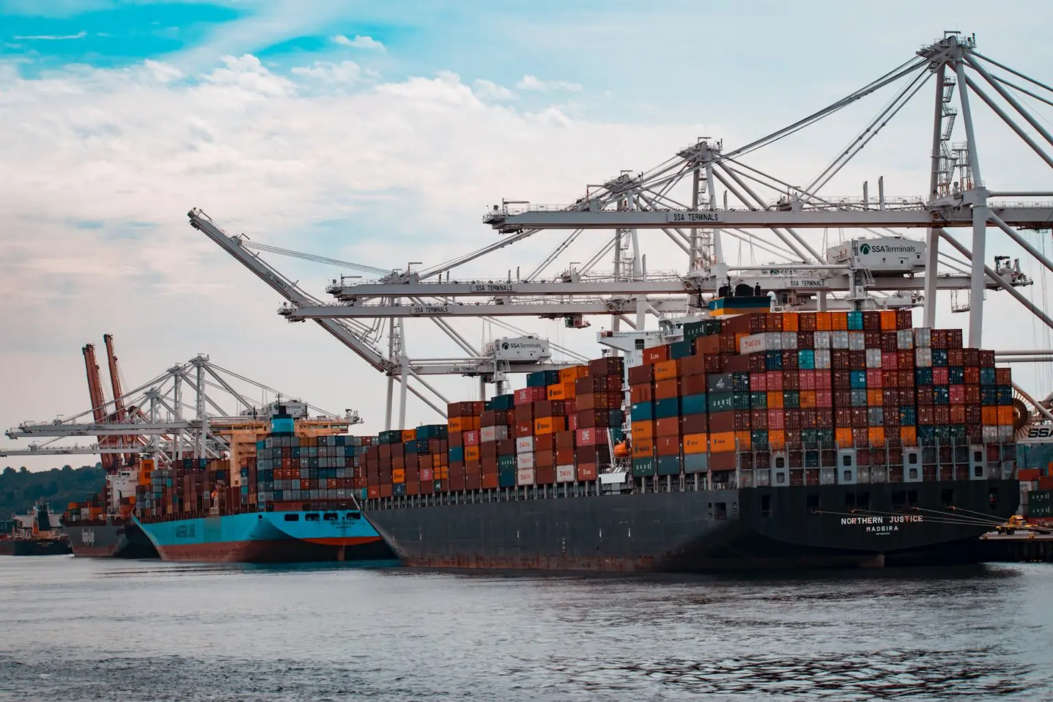 Italian exports to China surge inexplicably