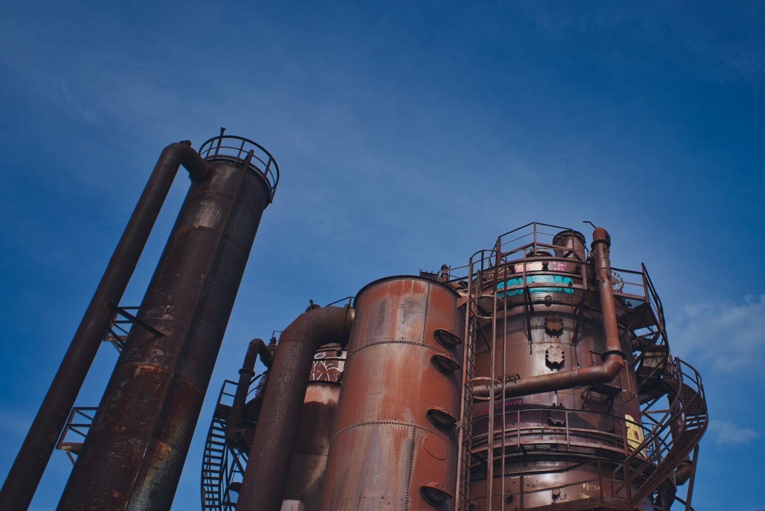 An energy expert reveals the reason for low gas prices in Europe