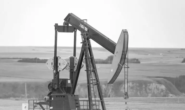 Pakistan switching to yuan to buy Russian oil