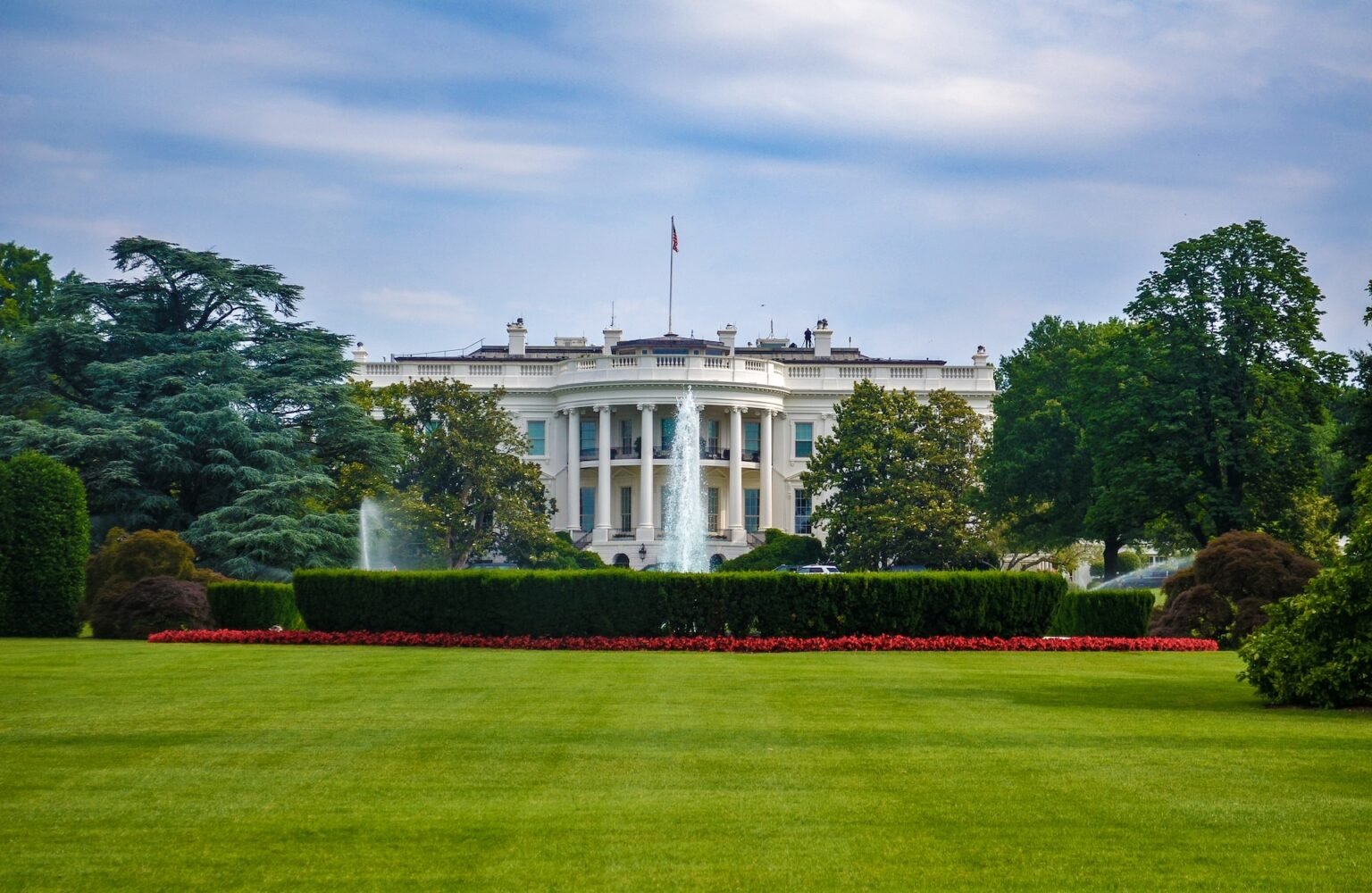 White House and Republicans reach a tentative deal to avoid U.S. default