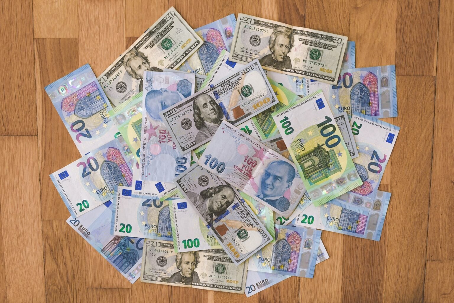 Turkey’s lira drops in anticipation of presidential vote outcome