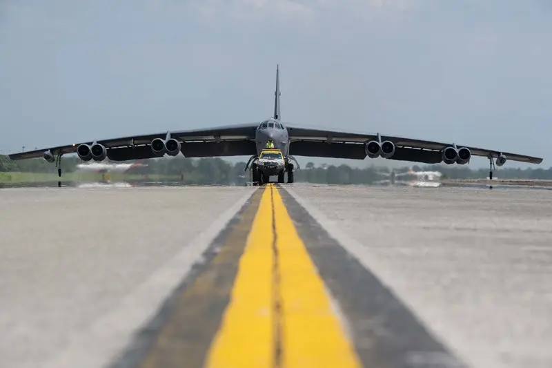 First ever US bombers land in Indonesia with eyes on China