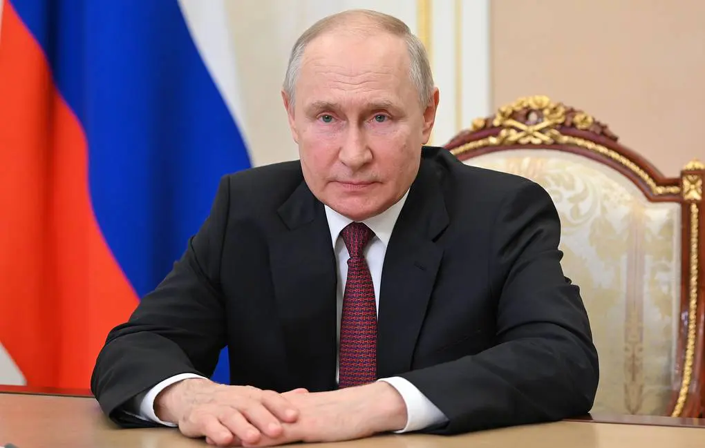 Putin congratulates Russian investigators on professional holiday