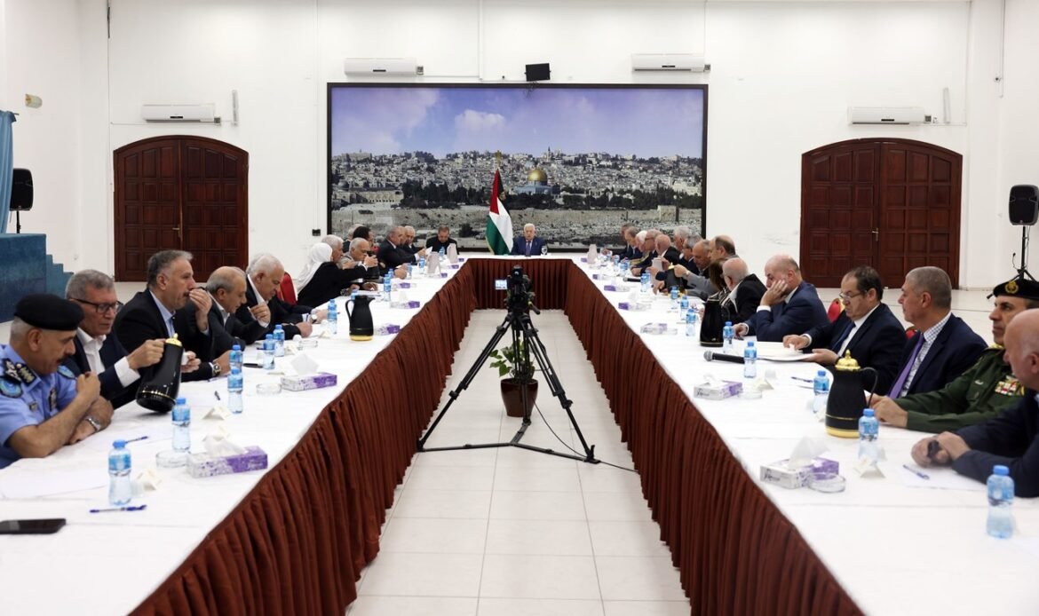Palestinian leadership decides to stop all contacts with Israel and to continue in halting security coordination