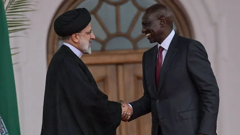 Iranian president Ibrahim Raisi receives warm welcome in Zimbabwe