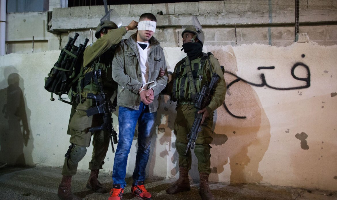Israeli forces detain 17 Palestinians across West Bank, Gaza Strip