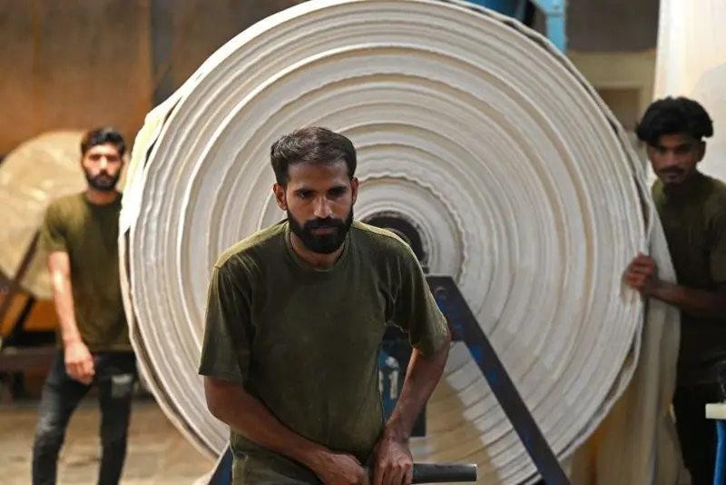 Pakistan’s textile industry losing ground amid economic turmoil
