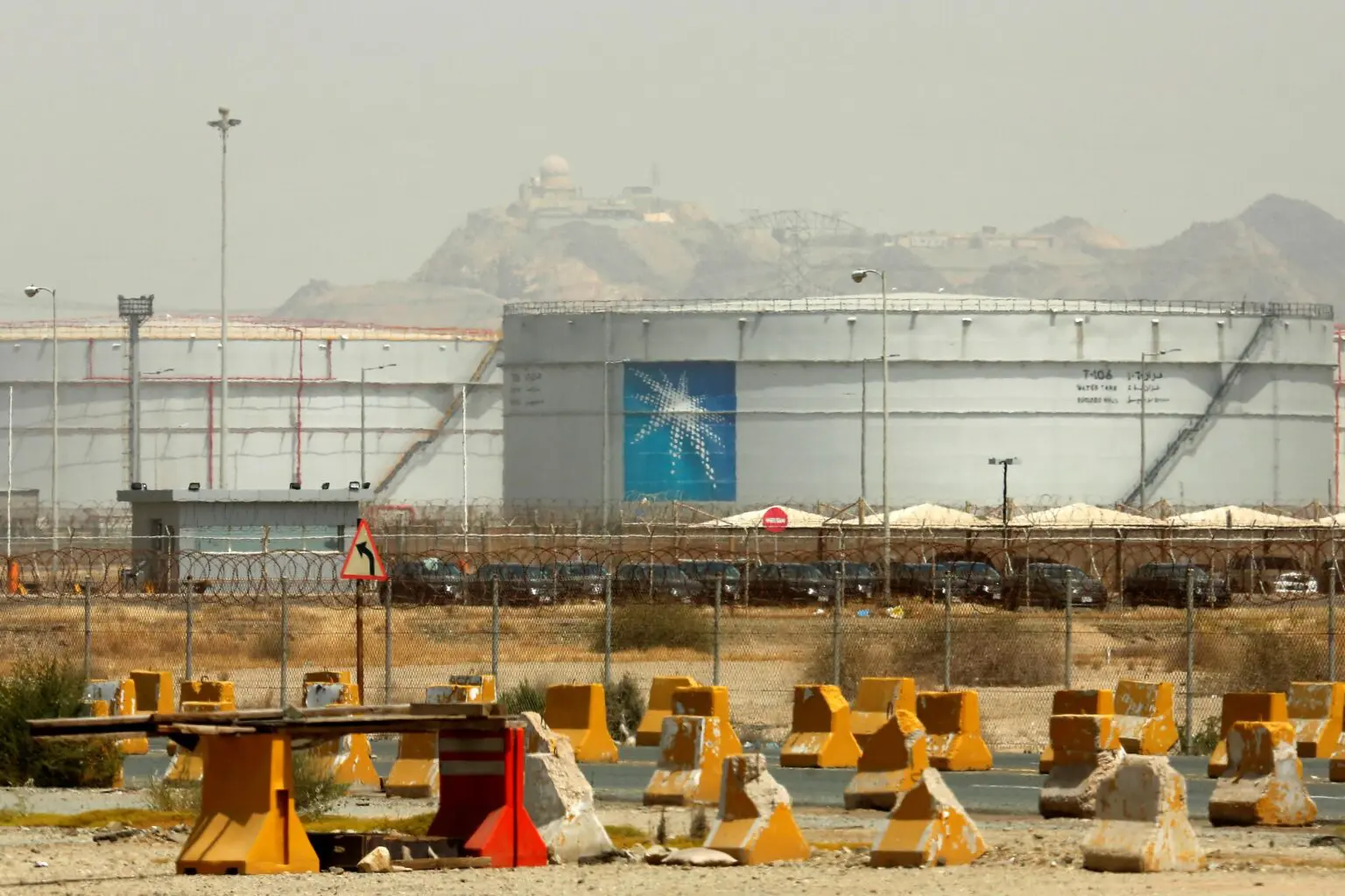 Saudi Aramco profits dip 30% in first half of year