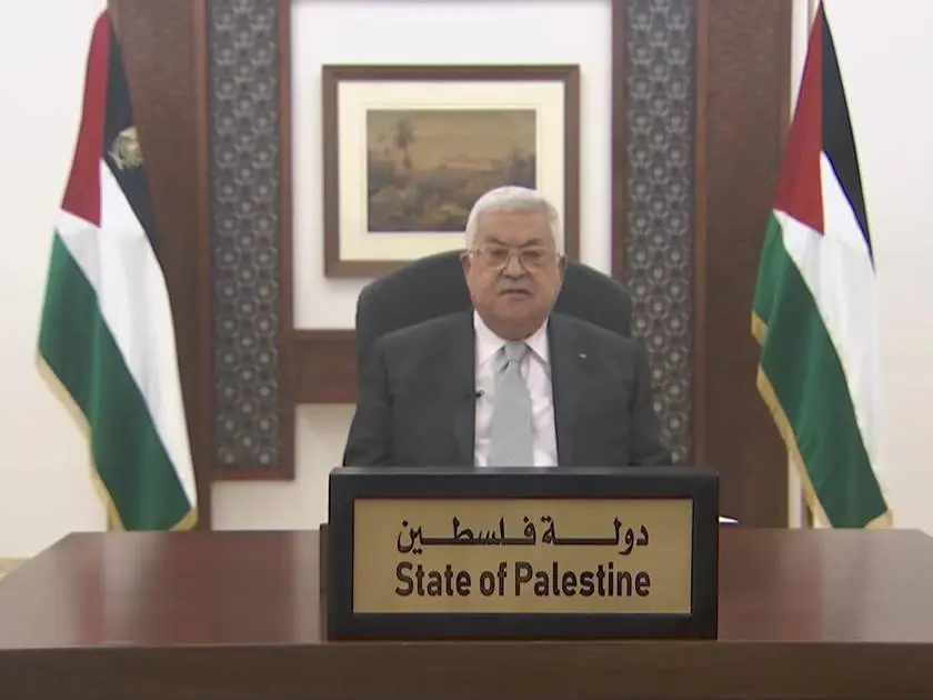 President Abbas discusses situation in Ein al-Hilweh refugee camp with Lebanon’s caretaker premier, security chief