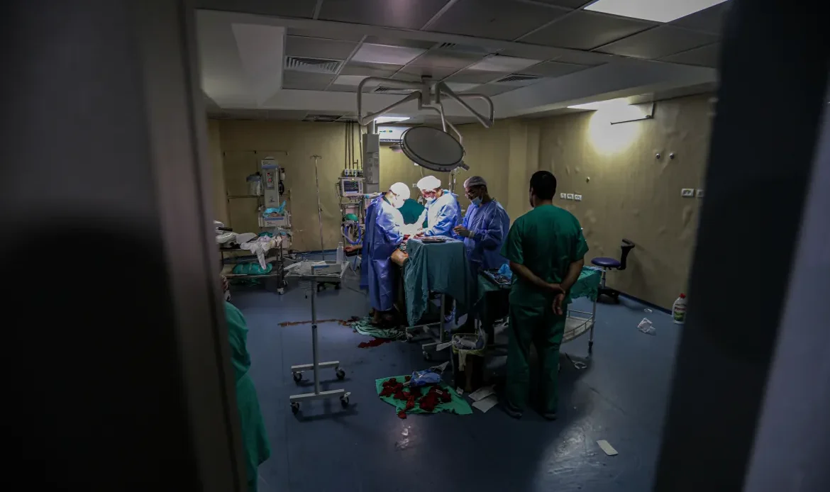 Al-Shifa hospital transfers its maternity ward to al-Helou private hospital