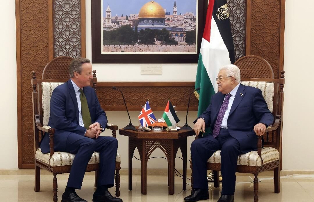 President Abbas discusses developments with visiting UK Foreign Secretary