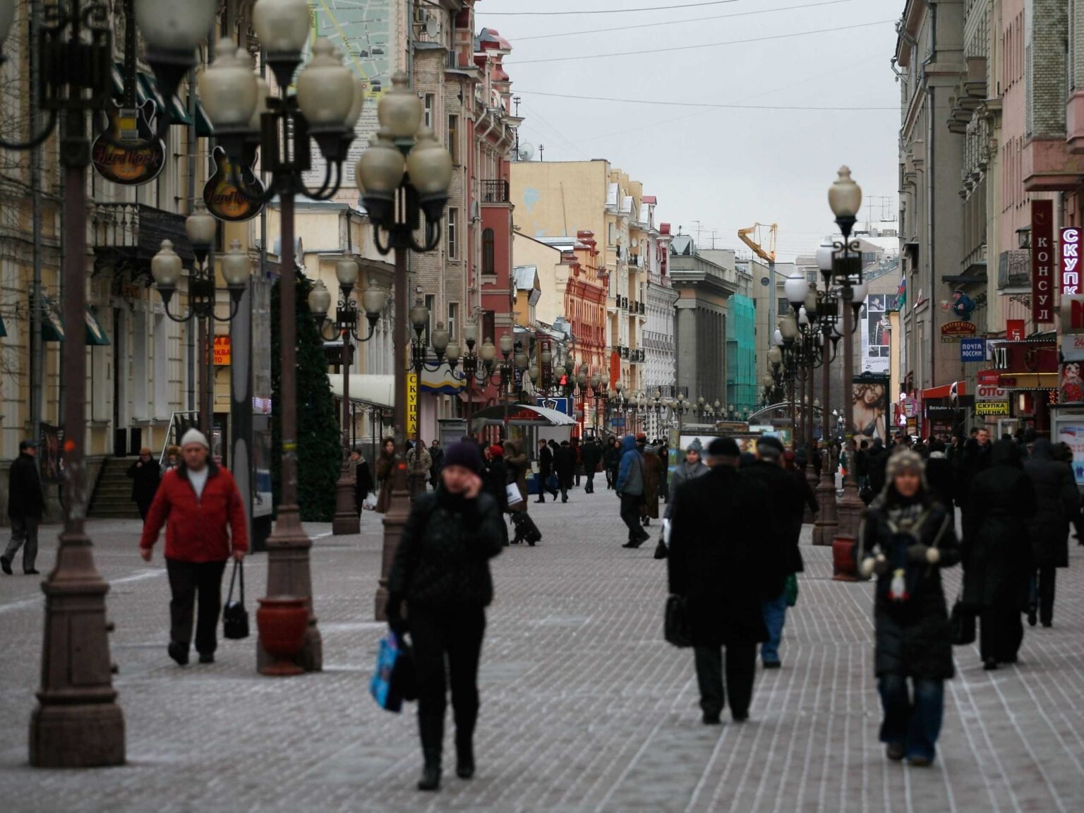 Russian stock indices in the green on Friday