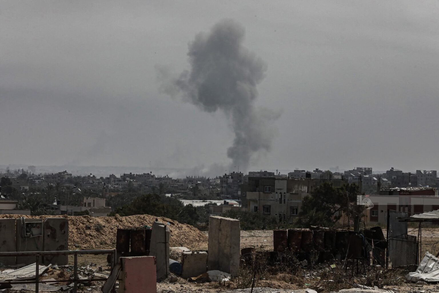 Two civilians killed, others wounded in an Israeli airstrike
