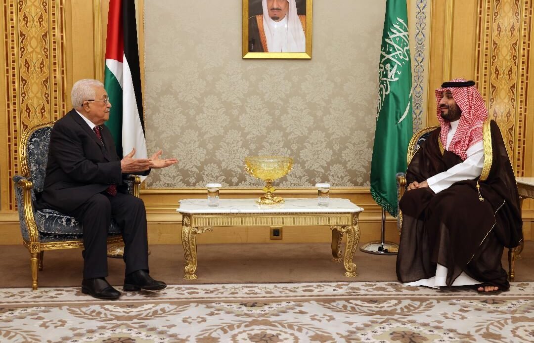 Abbas, Saudi Crown Prince discuss developments in Palestine