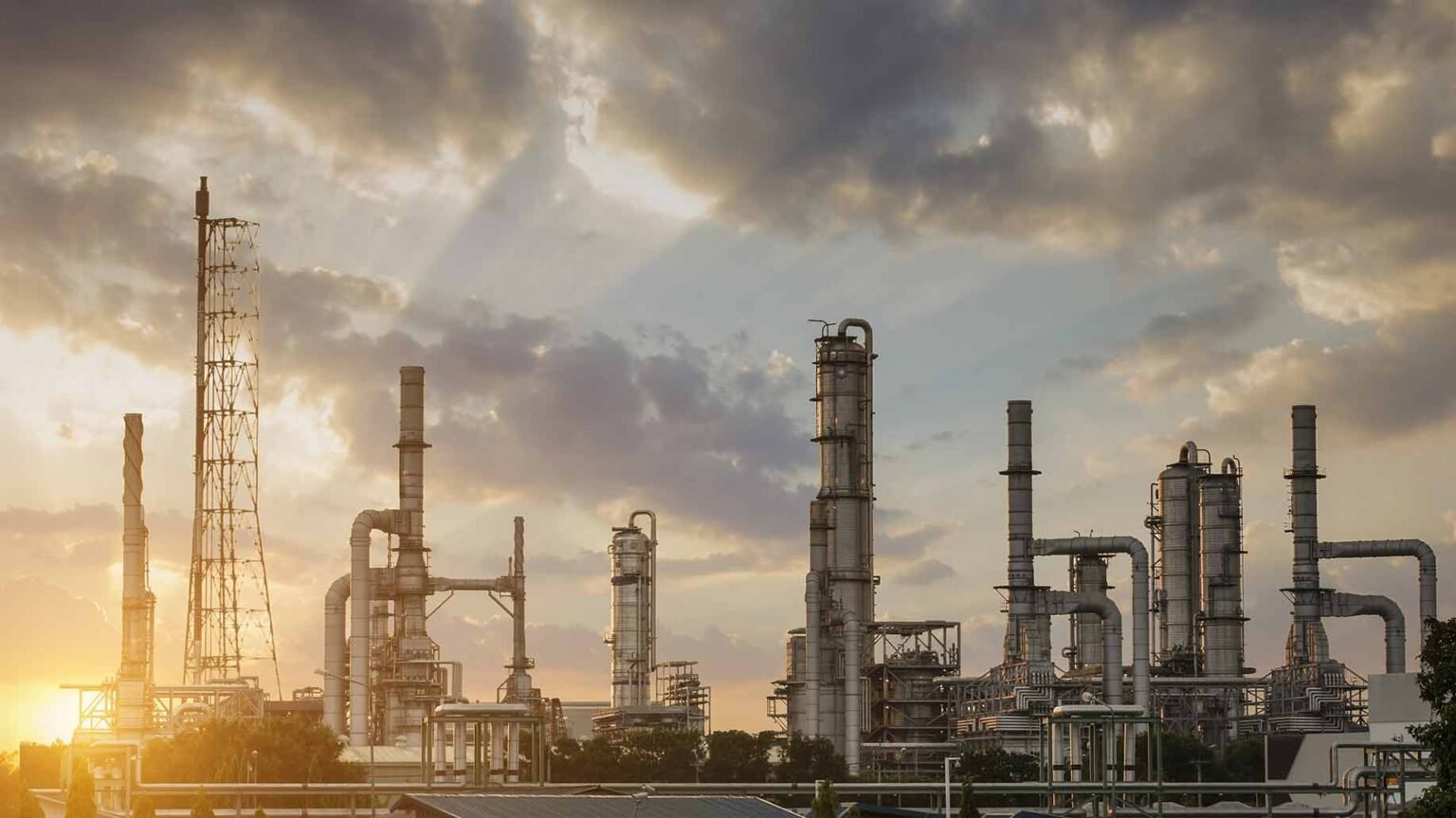 Oil Updates – crude edges down as cautious investors await Fed meet, US CPI data