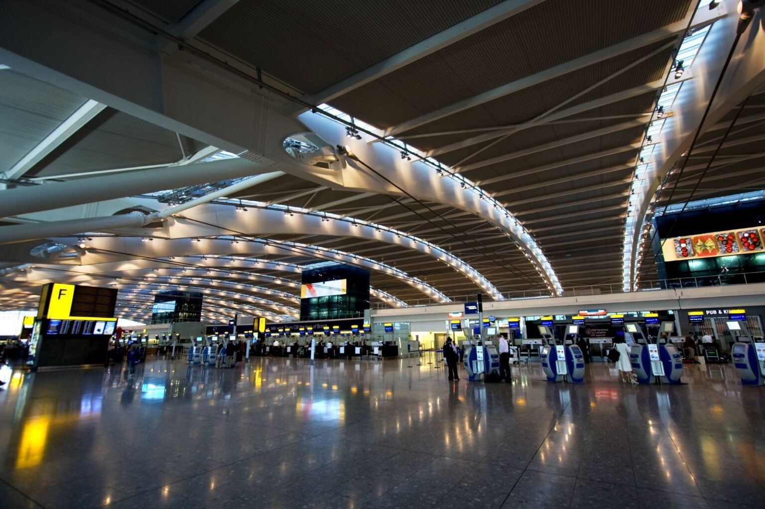 European airport traffic returns to pre-COVID-19 levels