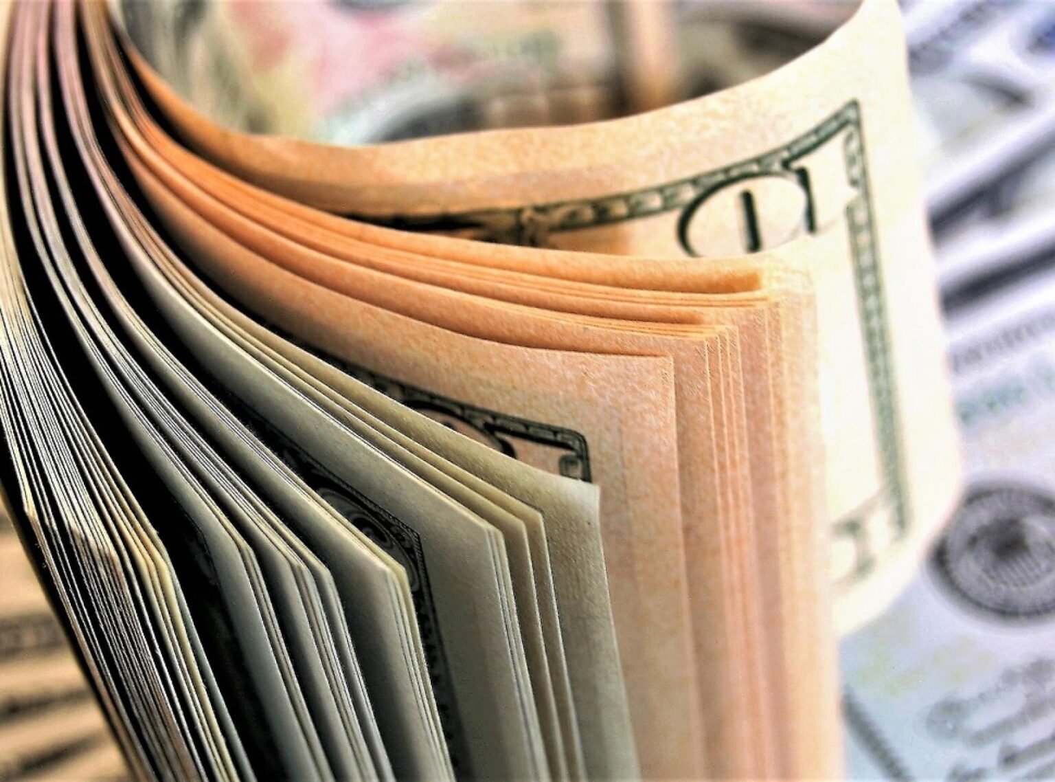 Russian, Afghan businesses refuse dollar in favor of rubles and Afghani — Ambassador