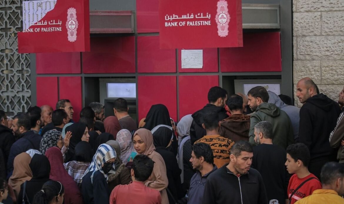 Israel cuts 6.93 billion shekels from Palestinian tax revenues
