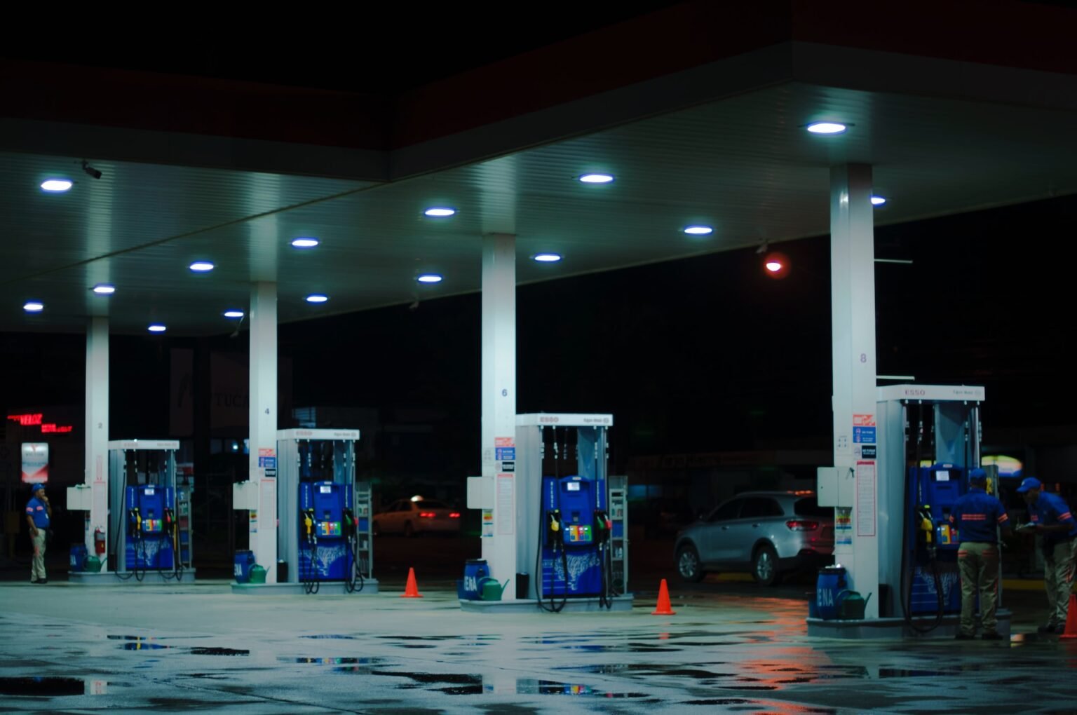 Oil Updates — prices fall on China demand fears, focus on Mideast talks