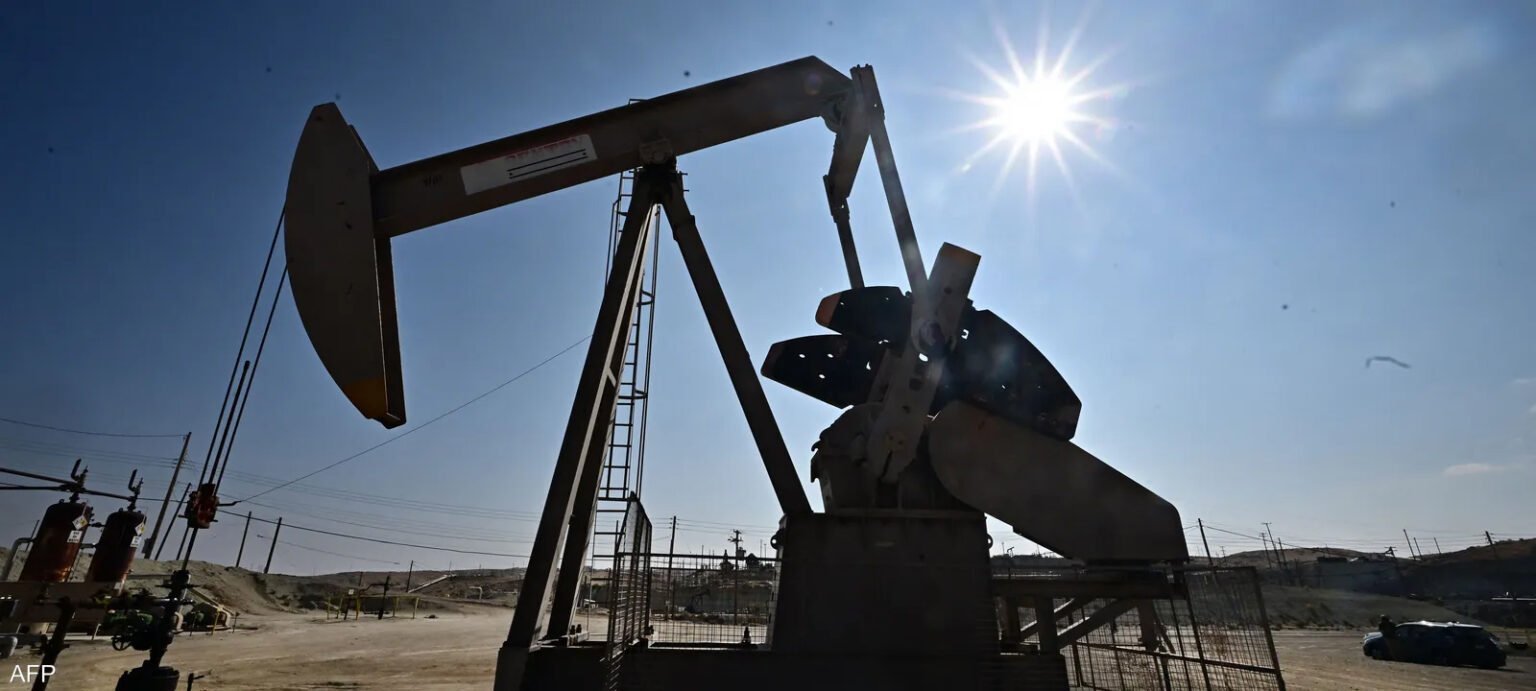 Oil Prices Set to Decline for Third Consecutive Month Despite Middle East Conflict