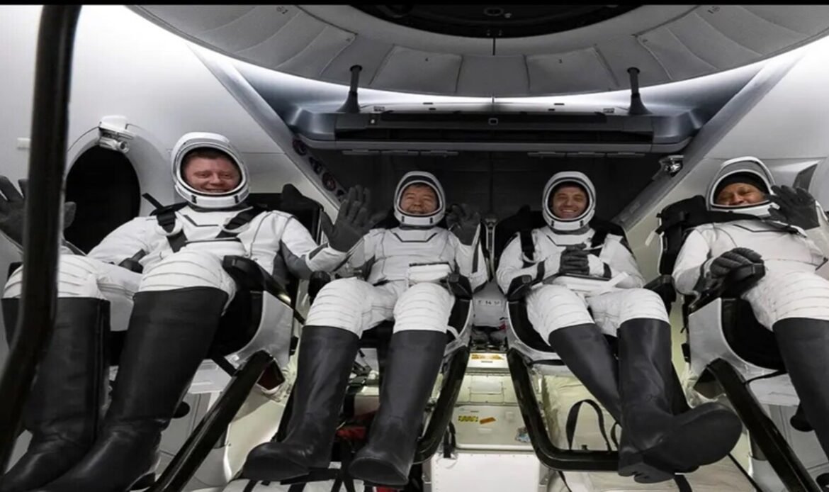 From Space to Hospital! Mystery Surrounds the Condition of Four Astronauts After Returning to Earth