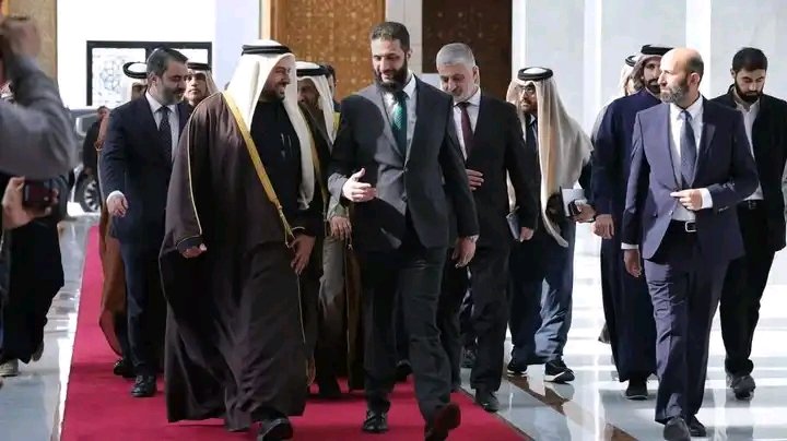 Syrian Leader Ahmad al-Sharaa Invites Qatari Emir Sheikh Tamim to Damascus, Praises Qatar's Support for Syrian People